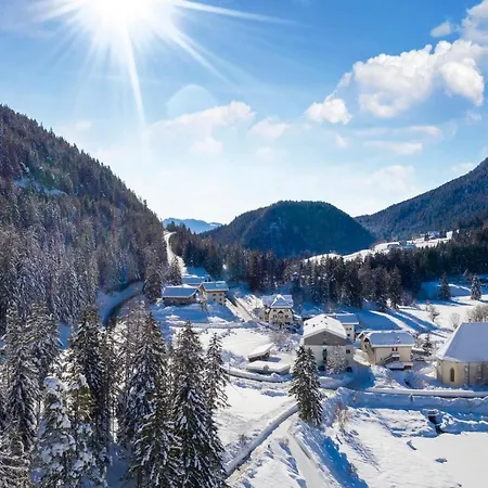 فندق Zum Hirschen Boutique Val Di Non 3*