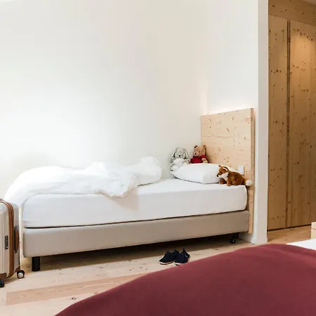 Zum Hirschen Boutique Val Di Non فندق 3*