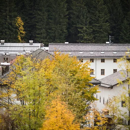 فندق Zum Hirschen Boutique Val Di Non