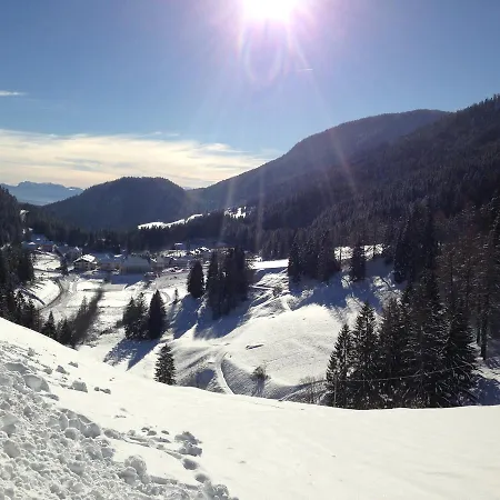 Zum Hirschen Boutique Val Di Non فندق 3*